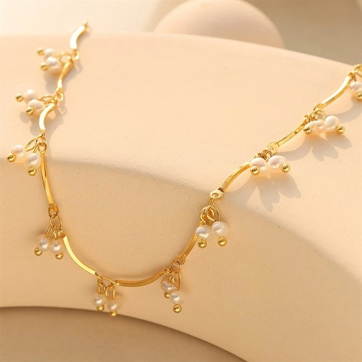 Dainty Pearl Neck Collar best
